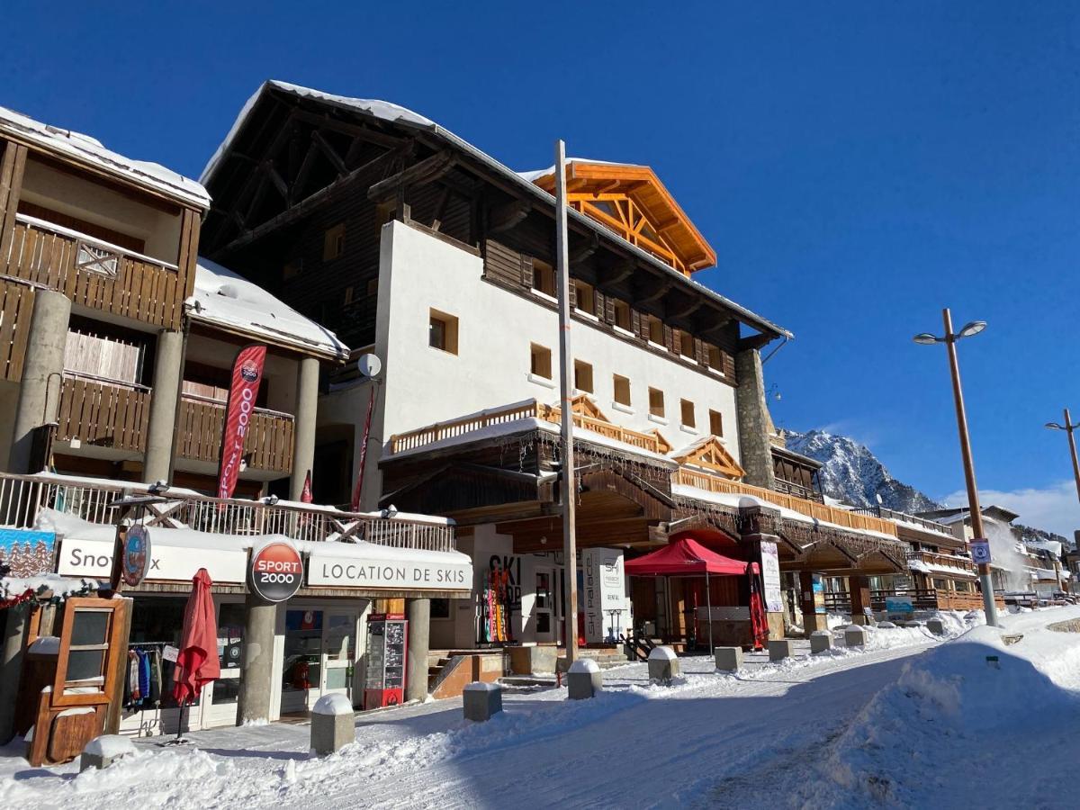 L'Etesy, rénové en 2021, pied des pistes et spa Monginevro Esterno foto